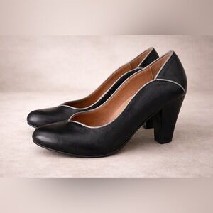 Miz Mooz Black Women's Retro Leather Pump with Trim